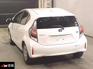 TOYOTA AQUA 2020
