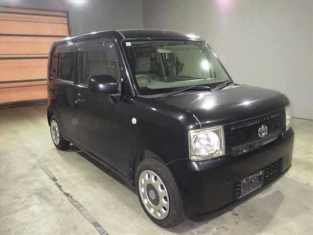 TOYOTA PIXIS SPACE 2014