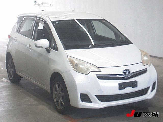 TOYOTA RACTIS 2011