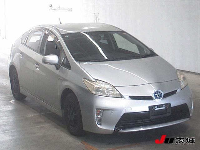 TOYOTA PRIUS 2012