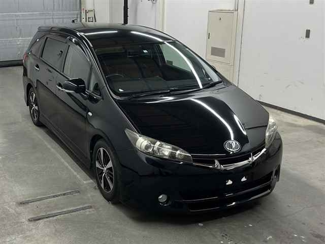 TOYOTA WISH 2011