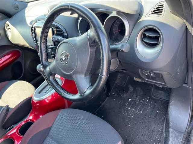 NISSAN JUKE 2011