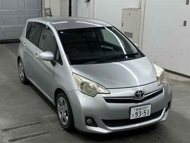 TOYOTA RACTIS 2010