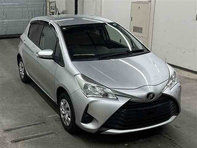 TOYOTA VITZ 2019