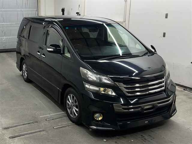 TOYOTA VELLFIRE 2013