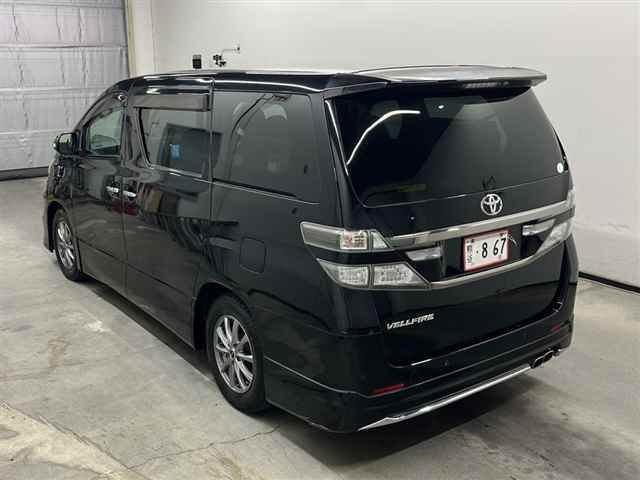 TOYOTA VELLFIRE 2013