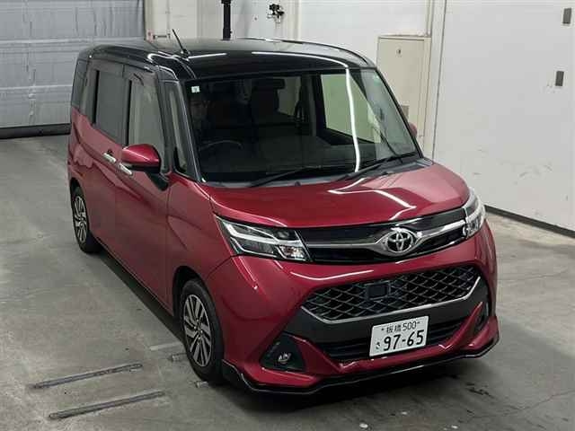 TOYOTA TANK 2017