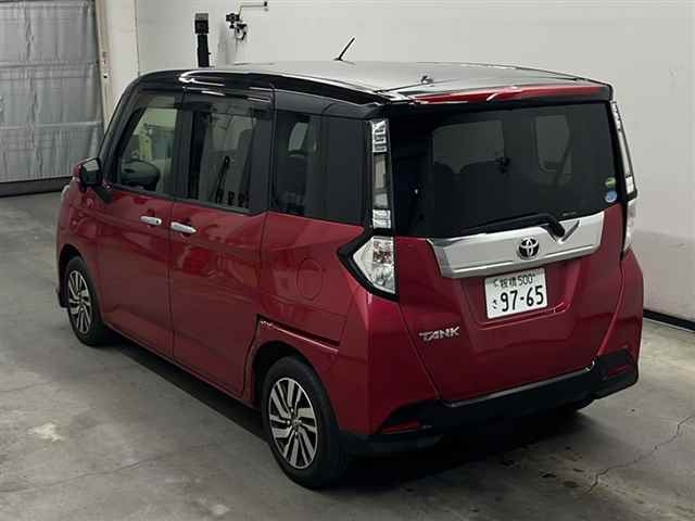 TOYOTA TANK 2017