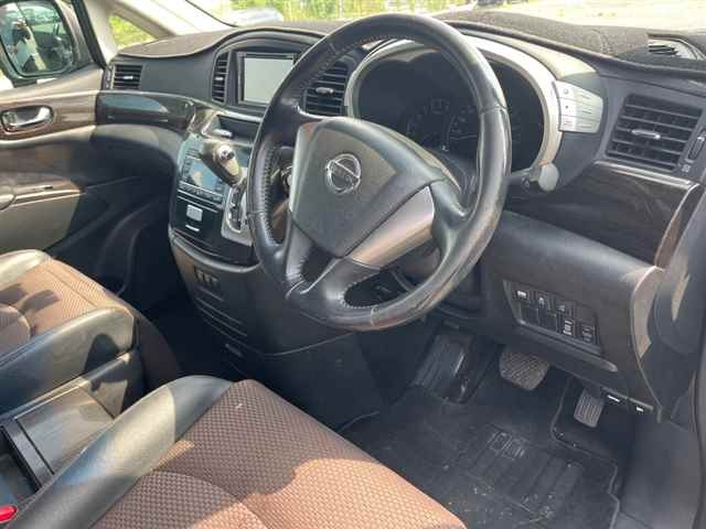 NISSAN ELGRAND 2010
