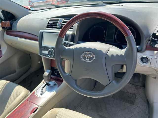 TOYOTA PREMIO 2010