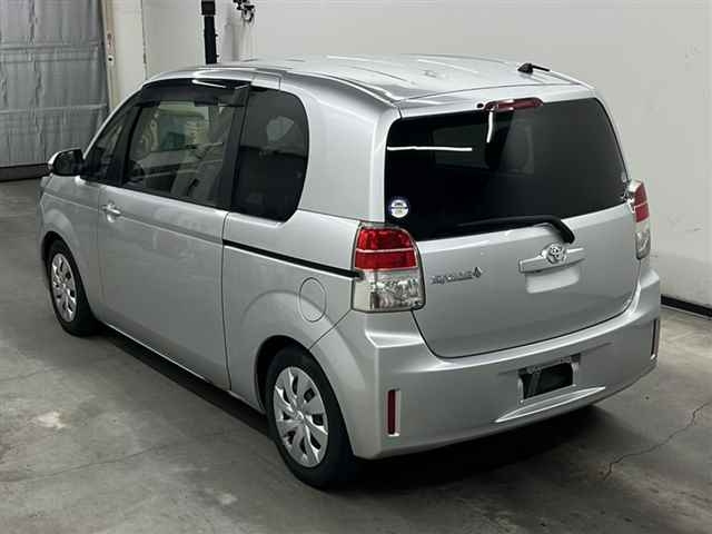 TOYOTA SPADE 2017