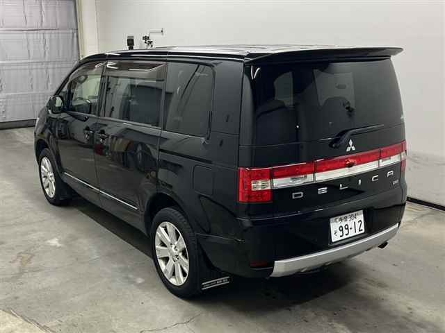 MITSUBISHI DELICA D5 2016