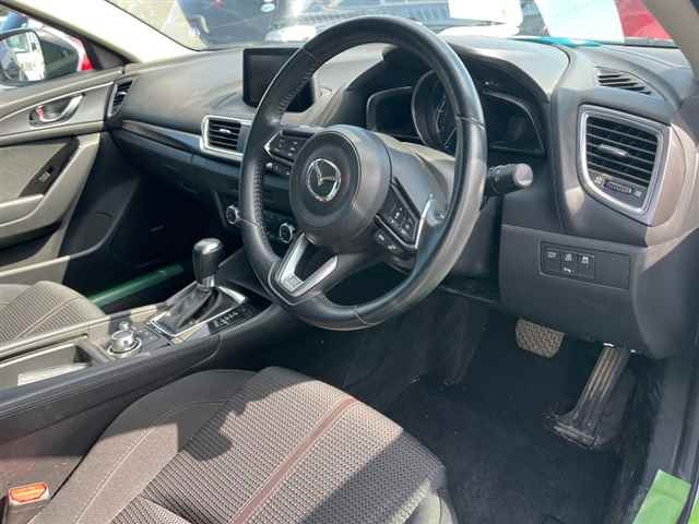 MAZDA AXELA 2016