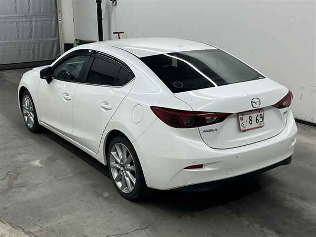 MAZDA AXELA 2016