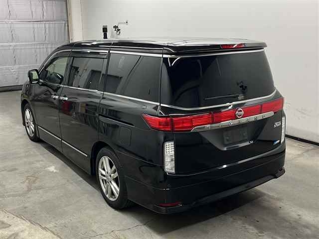NISSAN ELGRAND 2013
