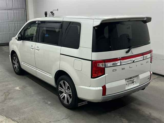MITSUBISHI DELICA D5 2019
