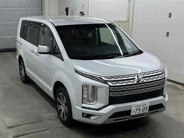 MITSUBISHI DELICA D5 2023
