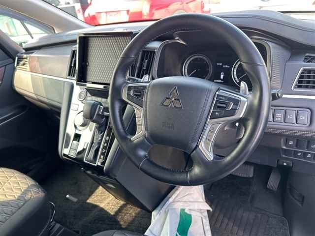 MITSUBISHI DELICA D5 2023