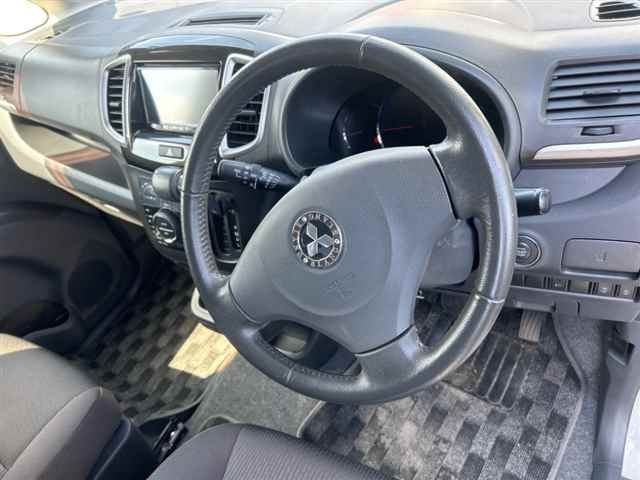 MITSUBISHI DELICA D2 2012