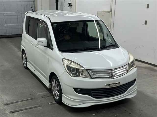 MITSUBISHI DELICA D2 2013
