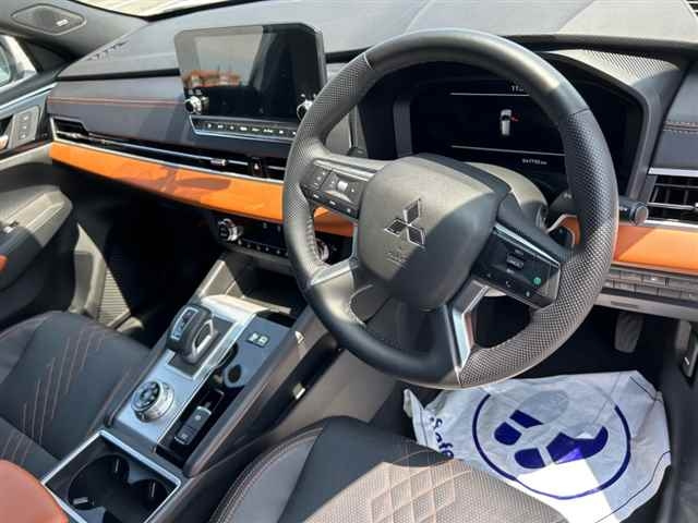 MITSUBISHI OUTLANDER PHEV 2023