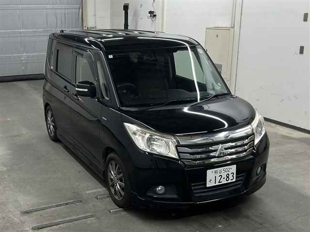MITSUBISHI DELICA D2 2016