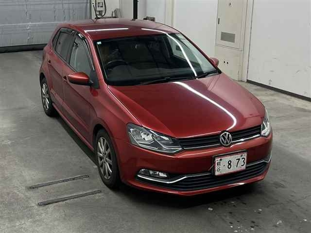 VOLKSWAGEN POLO 2016