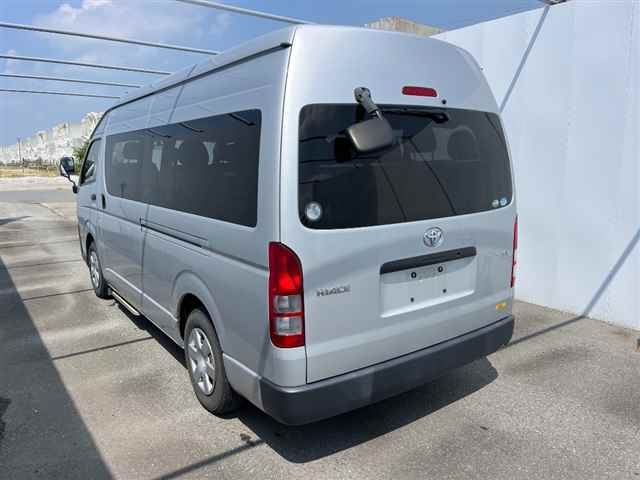 TOYOTA HIACE 2017