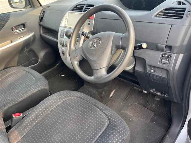 TOYOTA RACTIS 2010