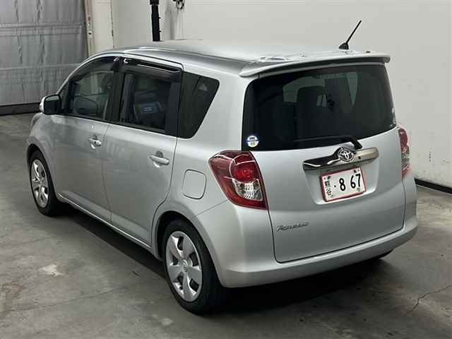TOYOTA RACTIS 2010