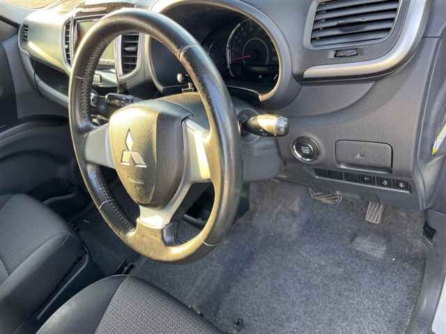 MITSUBISHI DELICA D2 2014