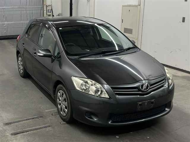 TOYOTA AURIS 2010