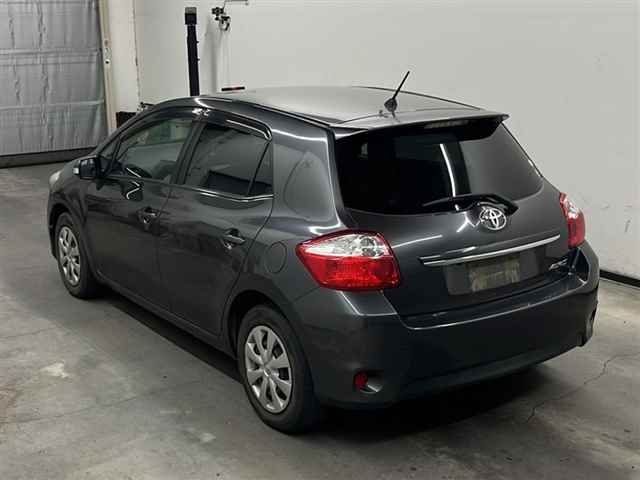 TOYOTA AURIS 2010