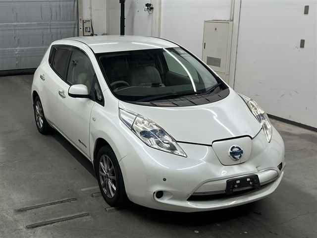 NISSAN LEAF 2014