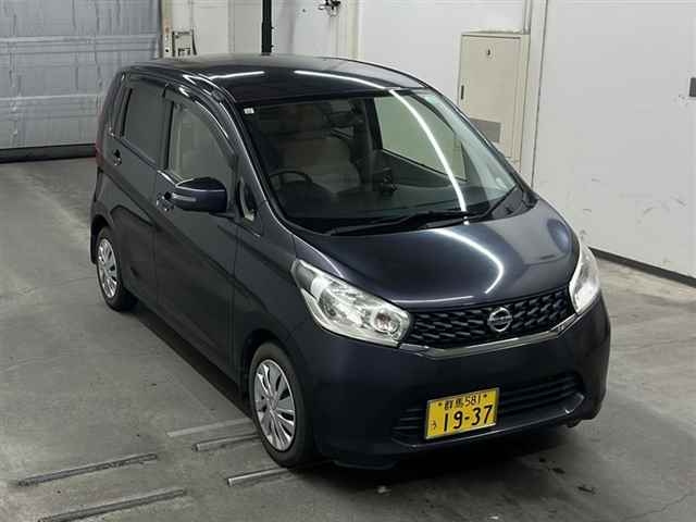 NISSAN DAYZ 2013
