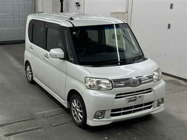 DAIHATSU TANTO 2012