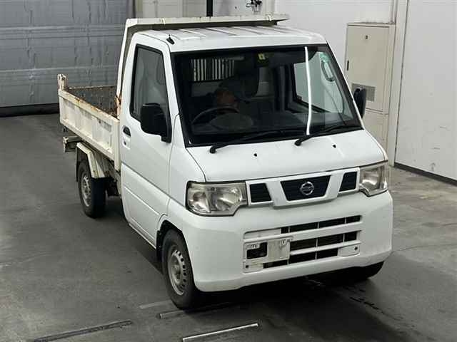 NISSAN CLIPPER TRUCK 2013
