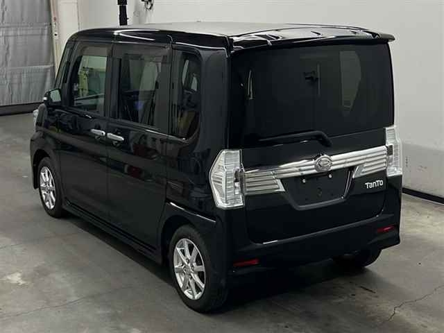 DAIHATSU TANTO 2016