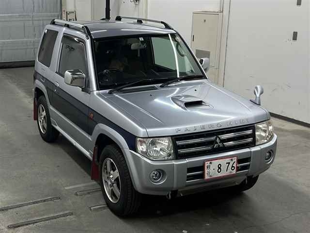 MITSUBISHI PAJERO MINI 2011