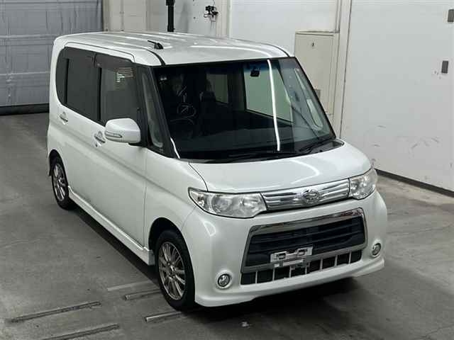DAIHATSU TANTO 2013