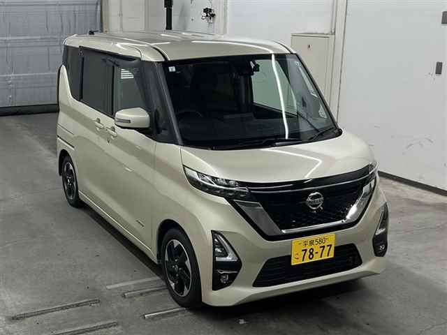 NISSAN ROOX 2021