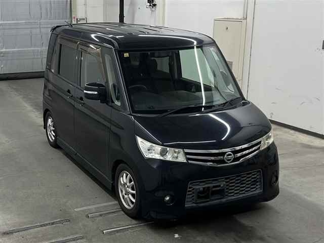 NISSAN ROOX 2010
