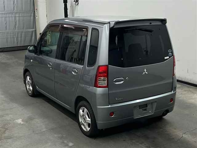 MITSUBISHI TOPPO 2011