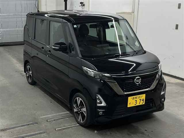 NISSAN ROOX 2022