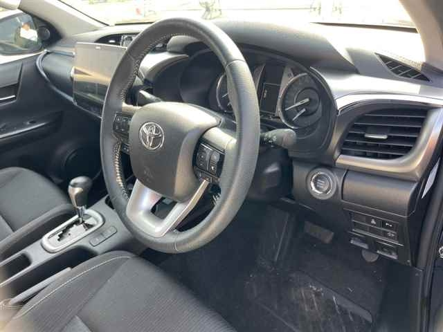 TOYOTA HILUX 2022