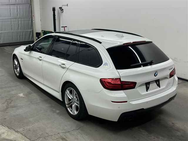 BMW 5 SERIES 2016
