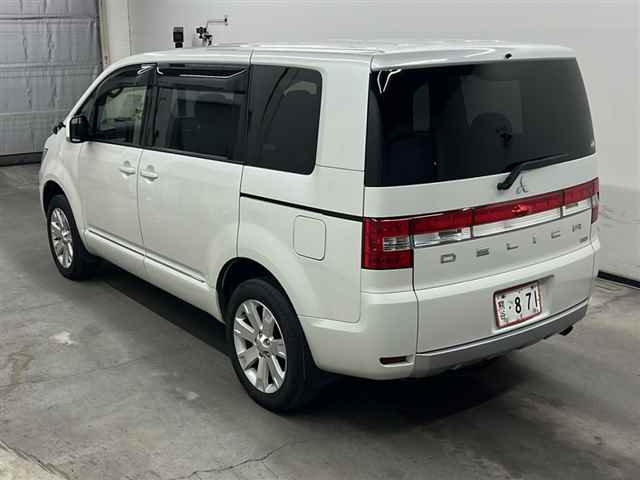 MITSUBISHI DELICA D5 2018