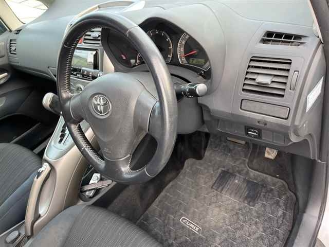 TOYOTA AURIS 2008