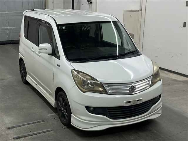 SUZUKI SOLIO 2013