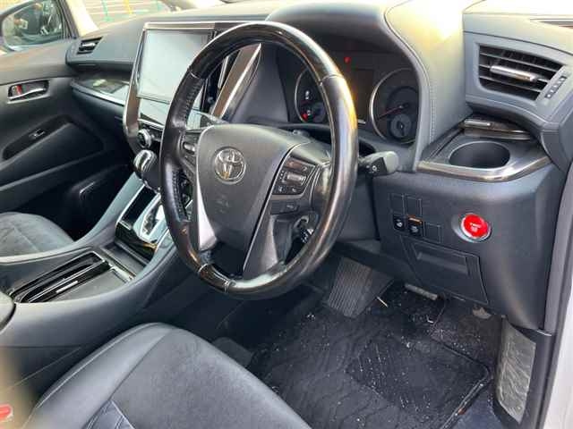 TOYOTA ALPHARD 2018